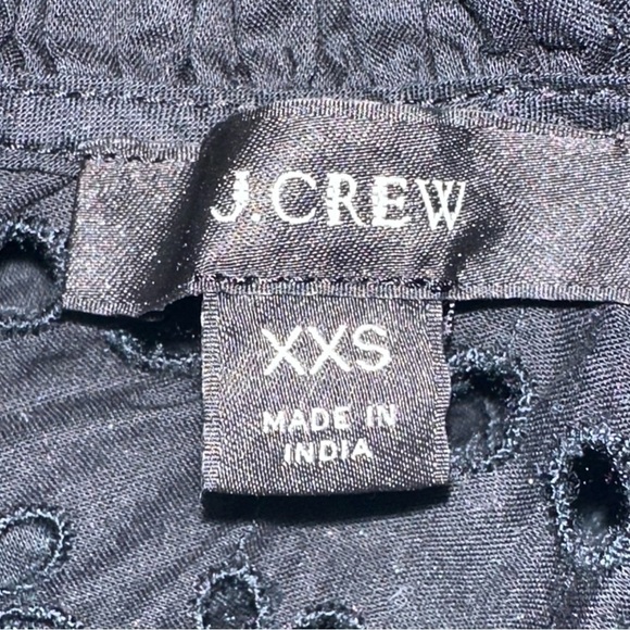 Jcrew Tie Back Top in Ditsy Eyelet Black - Picture 6 of 9